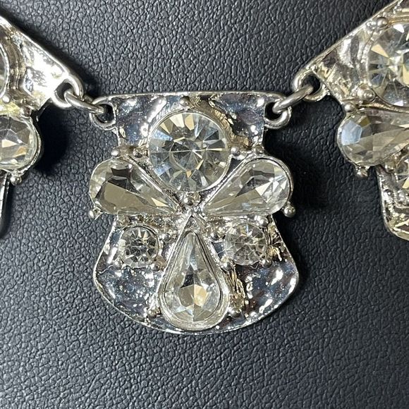 Cato Jewelry Silver Tone Rhinestone Statement Necklace Angel Shape Bright Shiny - Picture 3 of 5